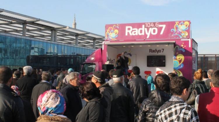 Radyo 7 ile Umut'un Zamanı Bursa Kent Meydanı'ndaydı