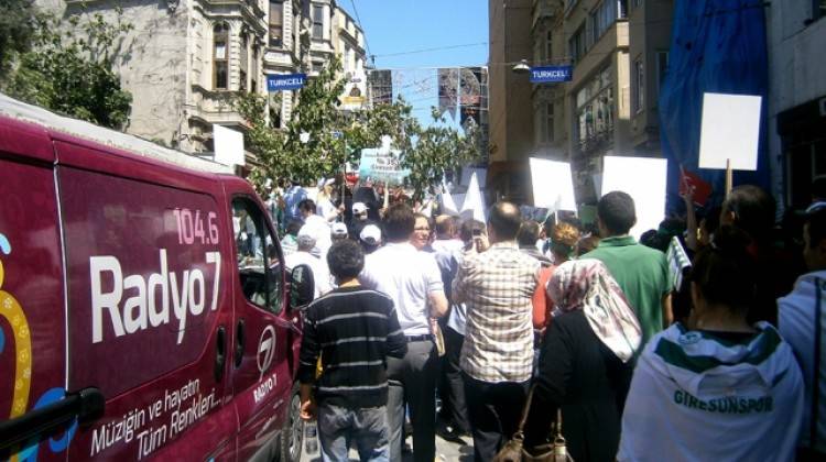 Radyo 7, Giresunlularla Taksim'de Yürüdü!