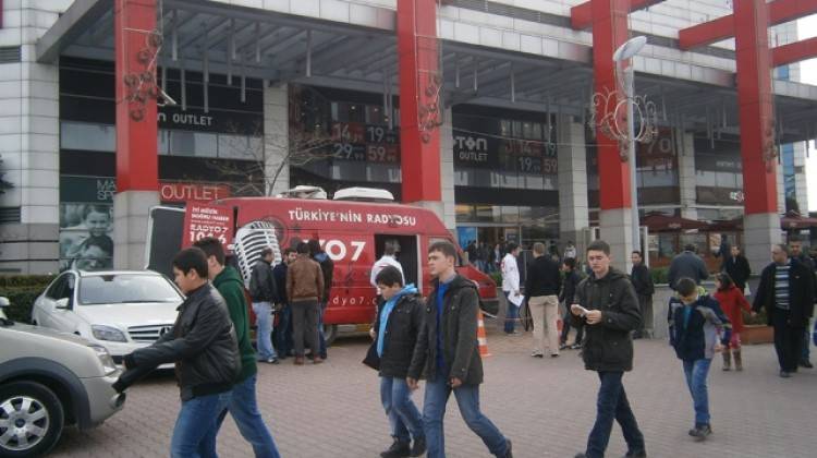 Umut'un Zamanı, Airport AVM'deydi!
