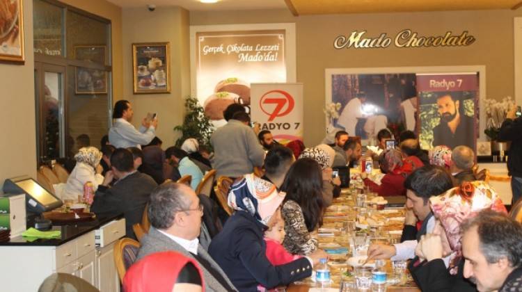 Gölge Dinleyicileriyle Buluştu