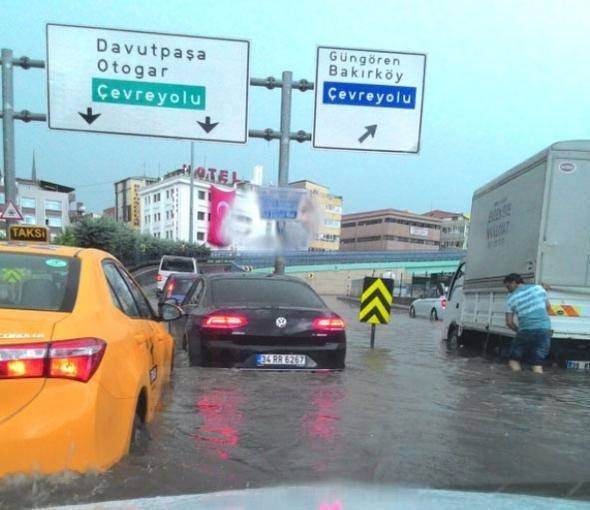 İstanbul'dan Sel Manzaraları