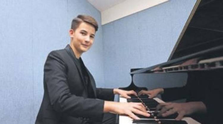 Genç piyanist dünya birincisi
