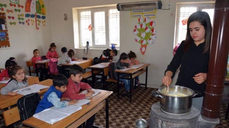  Ece öğretmen tüm Türkiye'nin gönlünü fethetti