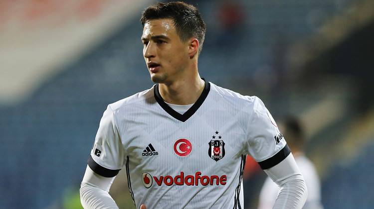 Matej Mitrovic yeni takımıyla anlaştı!