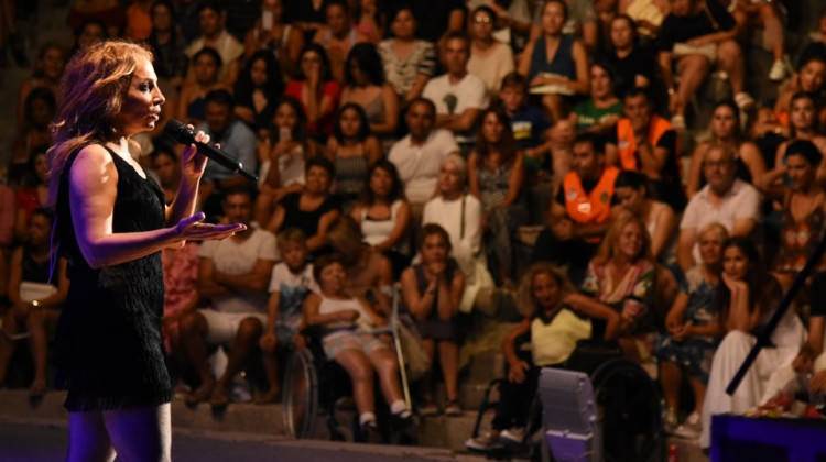 Sertab Erener: Şimdiki şarkıların içi o kadar boş, bomboş ki