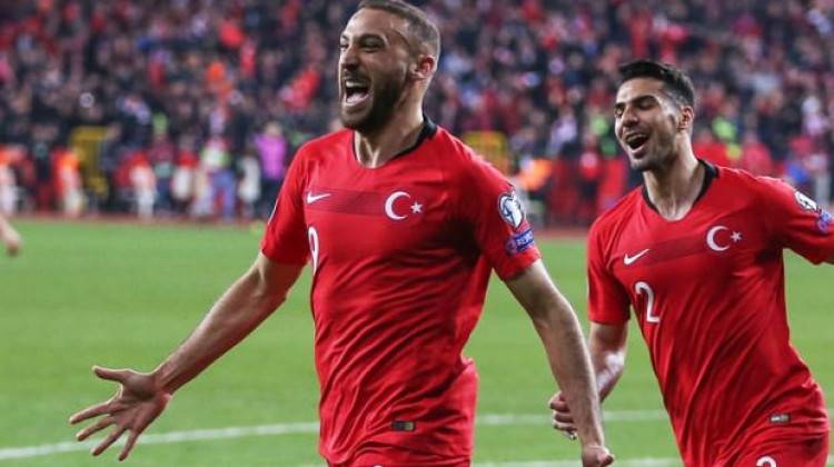 Fenerbahçe'den Cenk Tosun bombası