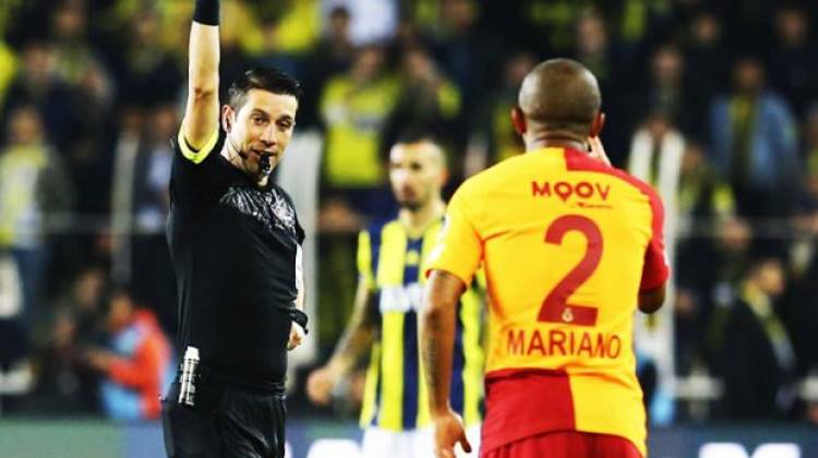 Galatasaray'ı isyan ettiren 13 kritik karar!