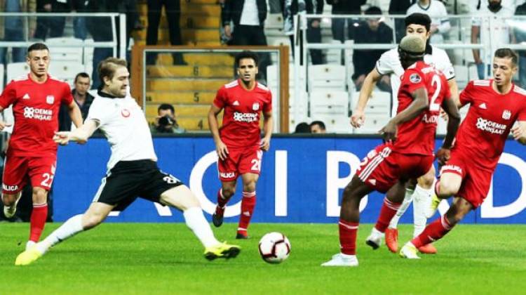 Beşiktaş zorlu deplasmanda! Muhtemel 11'ler