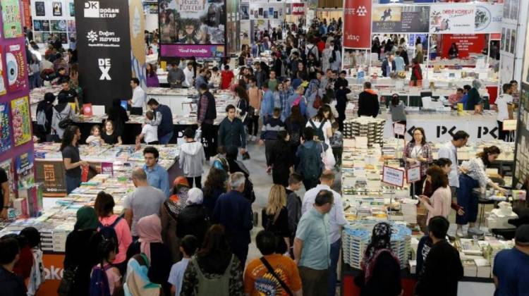 Kocaeli kitap fuarına yoğun ilgi