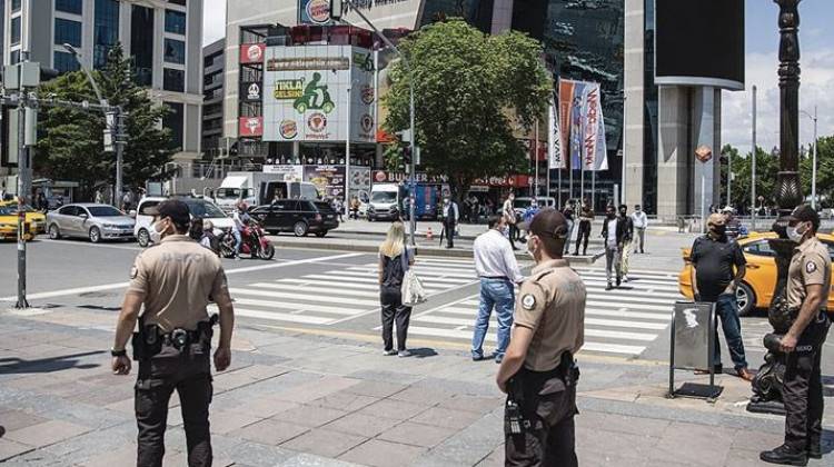 Dikkat! Haftasonu Sokağa Çıkma Yasağı Gelebilir 