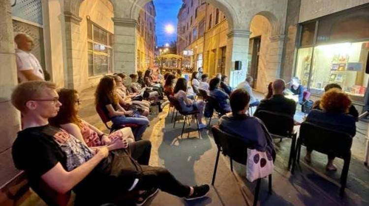    Macaristan'da Edebiyat Gecesi etkinliği