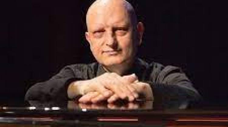 Besteci ve piyanist Aydın Karlıbel, 35 yıl sonra İDOB'dan emekli oldu