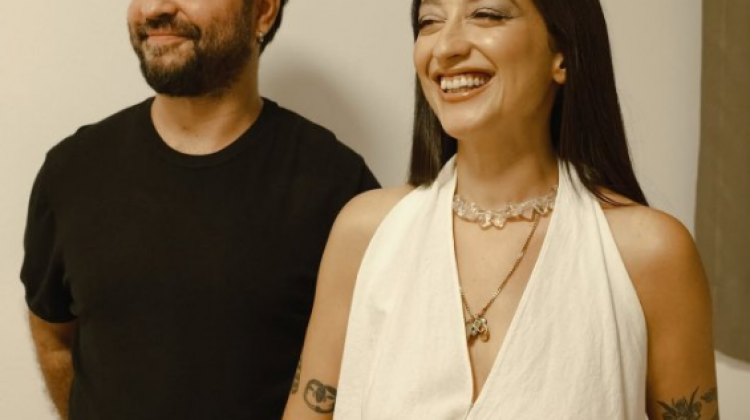  Melike Şahin & Hanao “Gelsen Ölür Müsün”