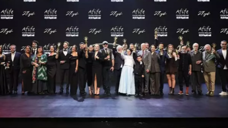  Devlet tiyatroları tarih yazdı